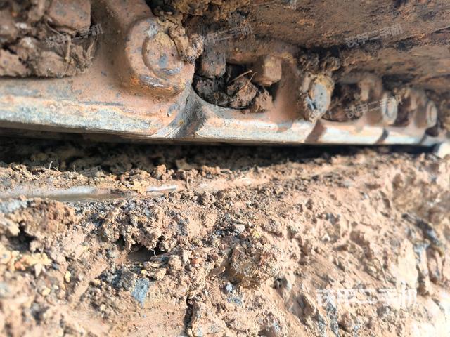 左側(cè)行走馬達(dá)蓋板（行走機(jī)構(gòu)）