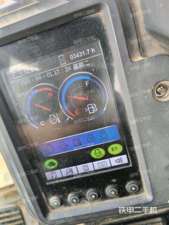 座椅左側(cè)控制臺/音響/含左手柄（駕駛室部分）