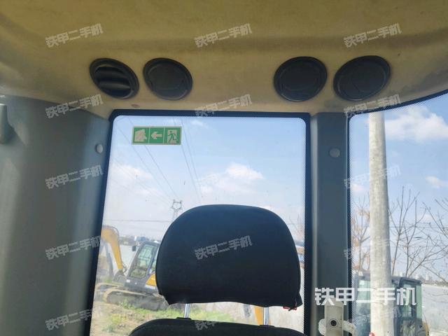 后窗玻璃角標(biāo)（駕駛室部分）