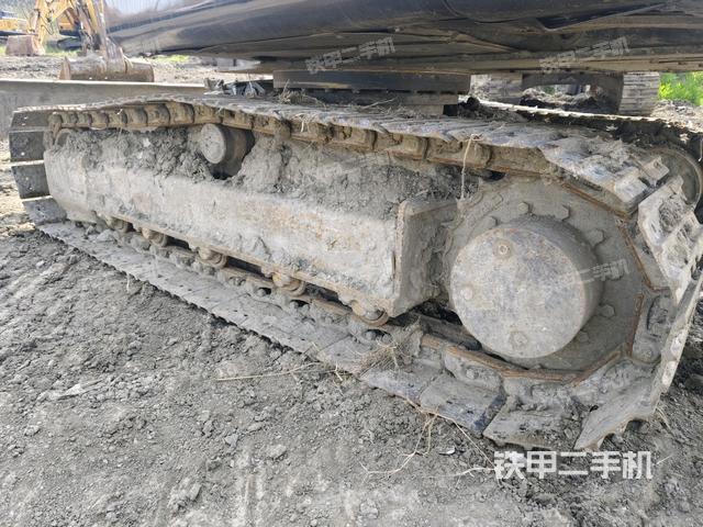 右側(cè)履帶整體?（行走機(jī)構(gòu)）