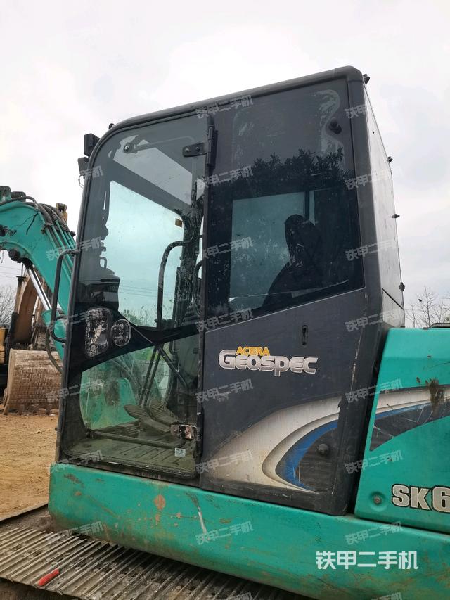 ?駕駛室正側(cè)（駕駛室部分）