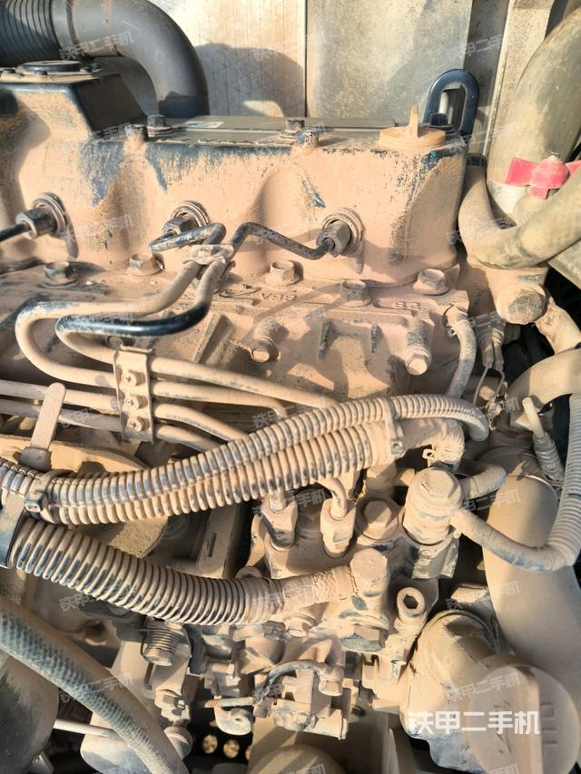 發(fā)動(dòng)機(jī)室（上車部件）