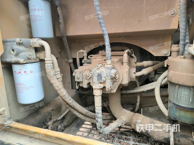 液壓泵斜45?左（大件艙室）