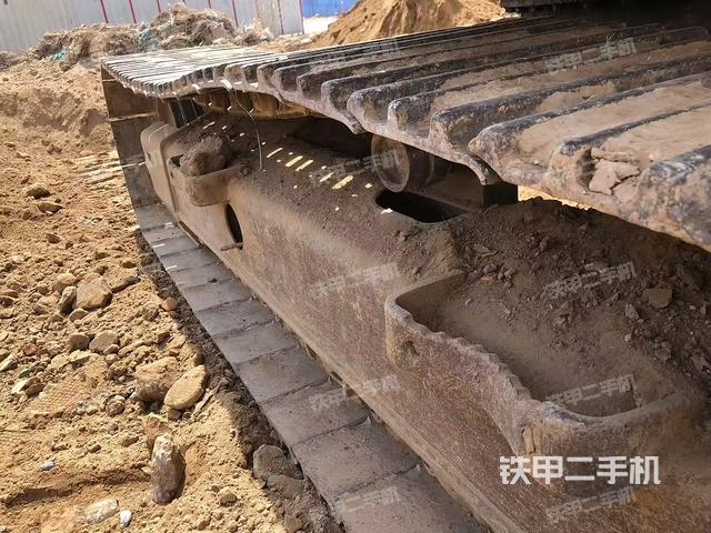 單側履帶整體(整機外觀) 單側履帶整體(整機外觀)