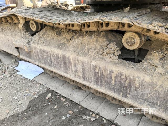 右側(cè)履帶整體（行走機構(gòu)）