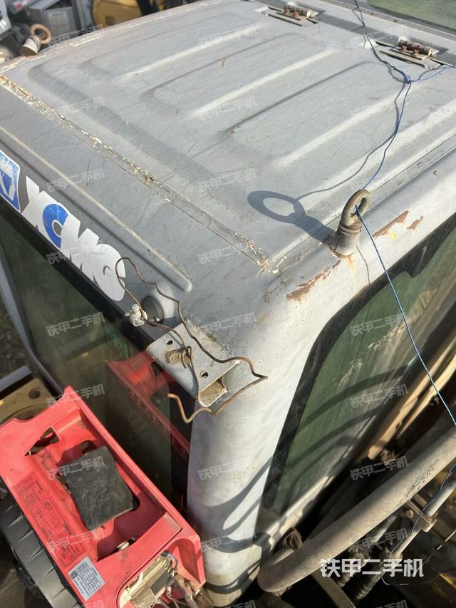 駕駛室頂部俯視（上車(chē)部件）