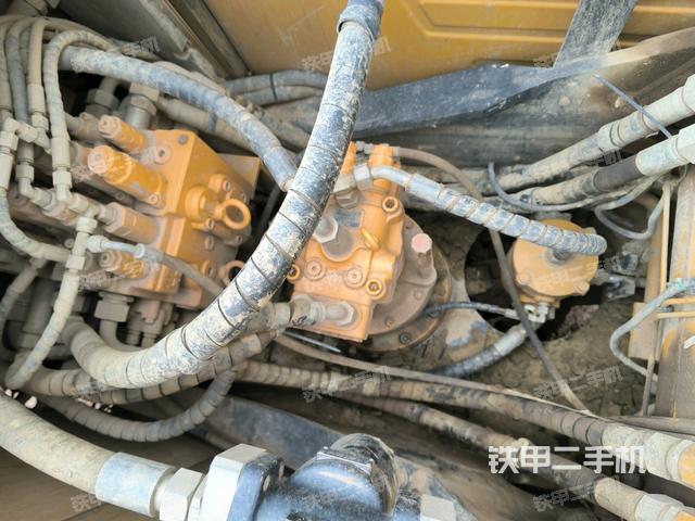 回轉(zhuǎn)馬達(dá)（上車部件）