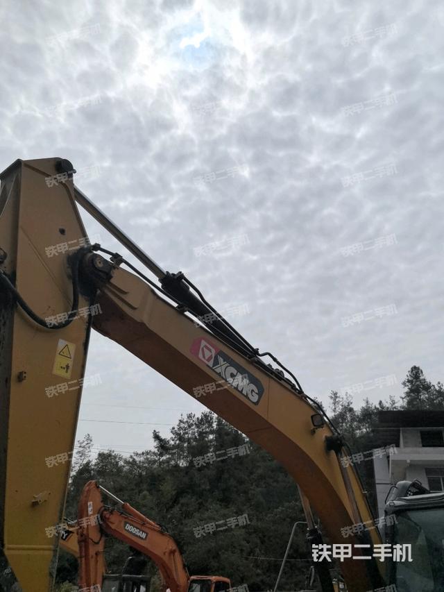 小臂整體右前（工作和回轉裝置）