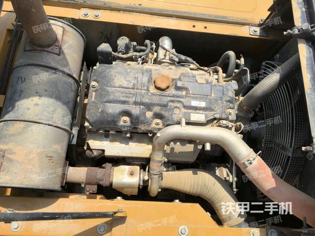 發(fā)動(dòng)機(jī)室（上車(chē)部件）