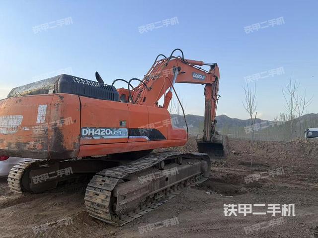 整機右后45°(整機外觀) 整機右后45°(整機外觀)