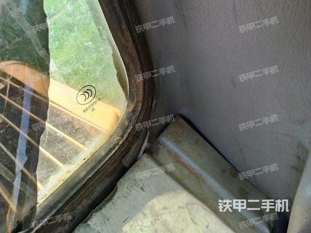 后窗玻璃角標(biāo)（駕駛室部分）