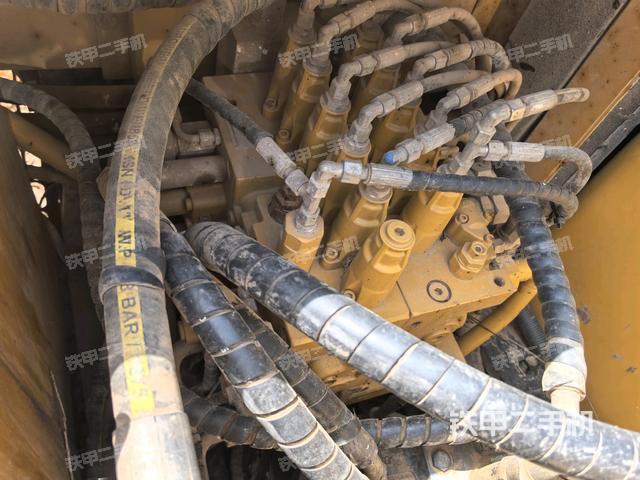 回轉(zhuǎn)馬達（上車部件）