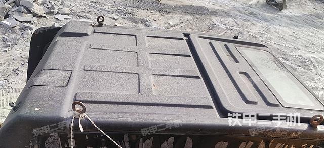 驾驶室顶部（整机外观）