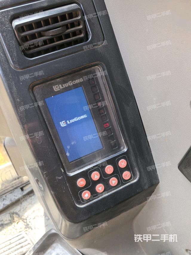 顯示屏?（駕駛室部分）