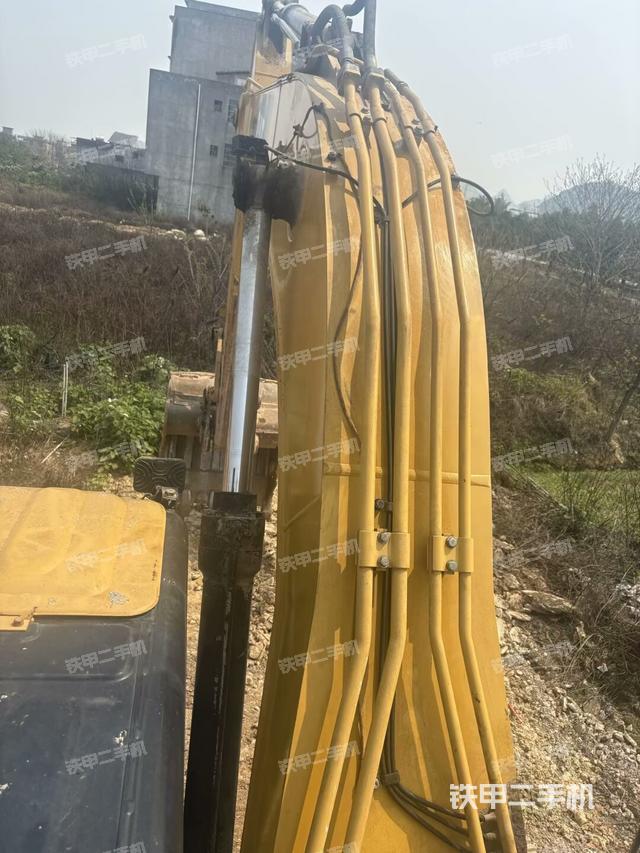 小臂整體右前（工作和回轉裝置）