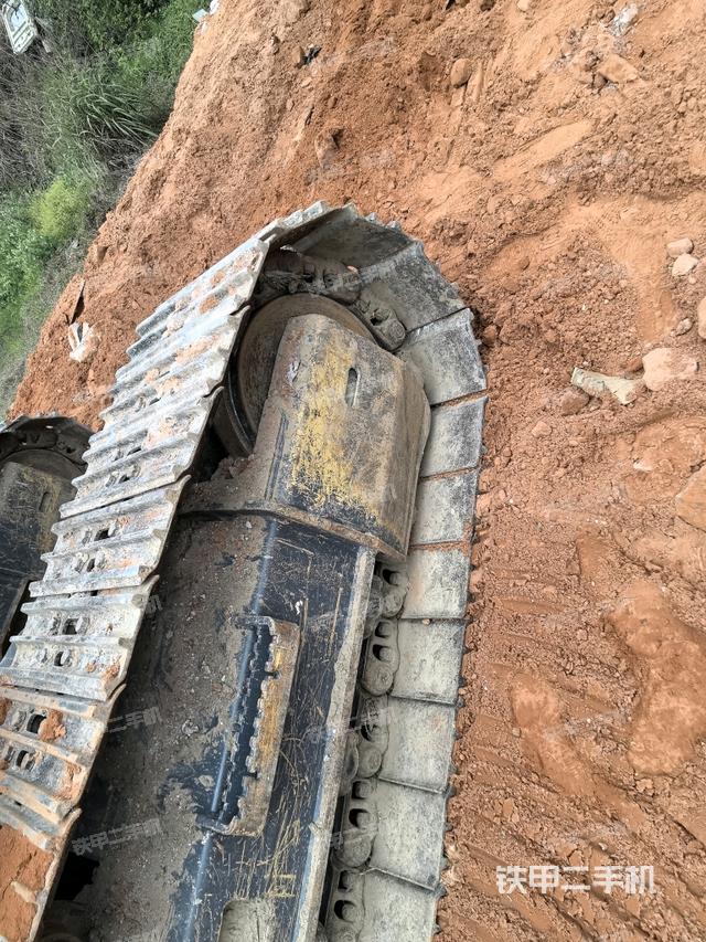 右側履帶整體（行走機構）