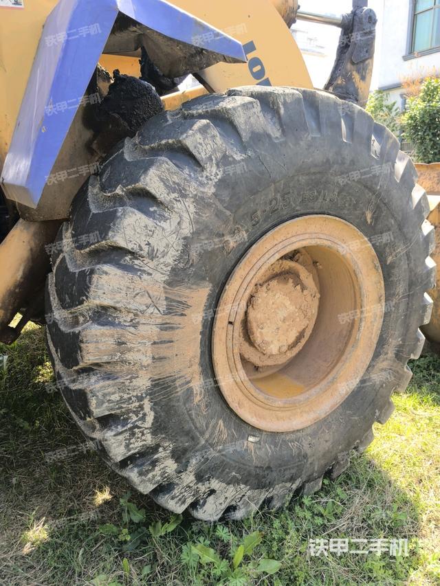 右后輪（行走機構(gòu)）