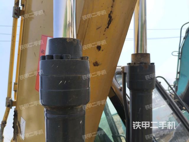 大臂油缸整體?豎拍(工作和回轉裝置) 大臂油缸整體?豎拍(工作和回轉裝置)