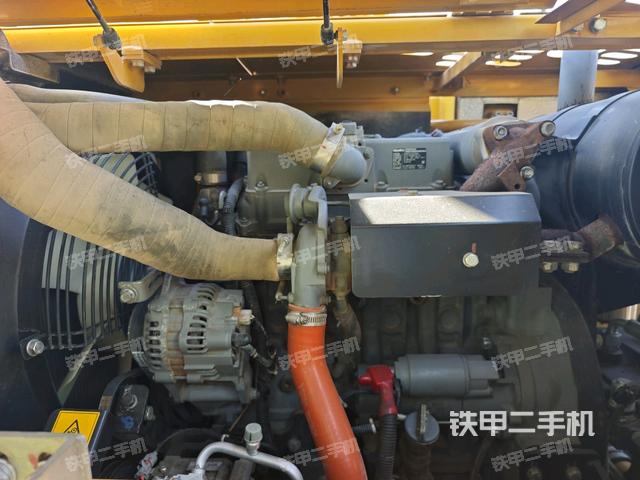 發(fā)動(dòng)機(jī)整體俯視(整機(jī)外觀) 發(fā)動(dòng)機(jī)整體俯視(整機(jī)外觀)