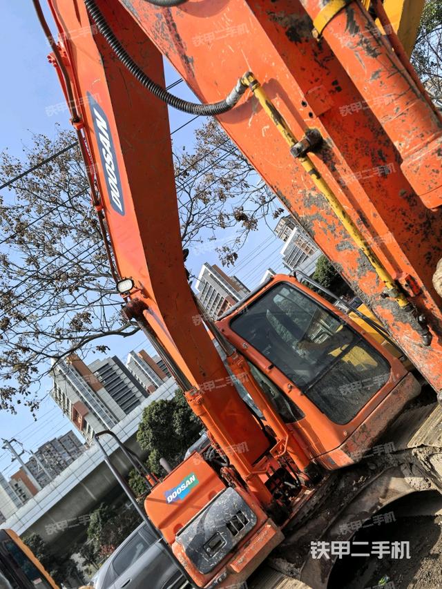 大臂整體?右側(cè)（工作和回轉(zhuǎn)裝置）