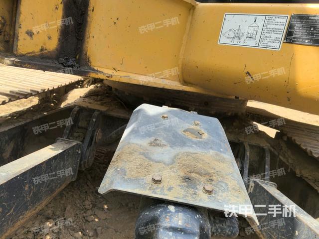 轉(zhuǎn)盤和下車架正前（工作和回轉(zhuǎn)裝置）