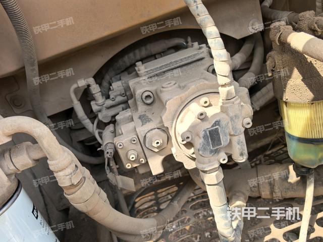 液壓泵斜45?左（大件艙室）