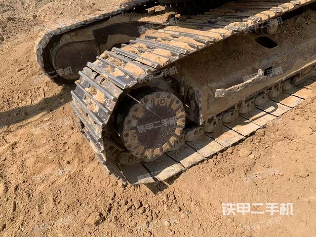 單側(cè)履帶整體（整機(jī)外觀）