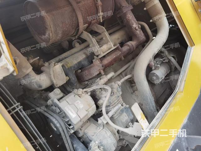 發(fā)動機左側(cè)(整機外觀及大件) 發(fā)動機左側(cè)(整機外觀及大件)