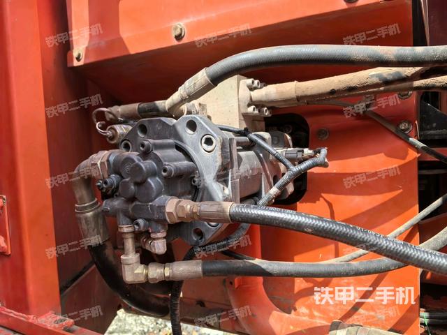 液壓泵斜45?左（大件艙室）