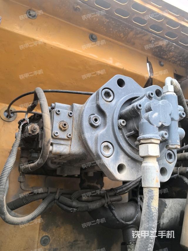 液壓泵斜45?左（大件艙室）