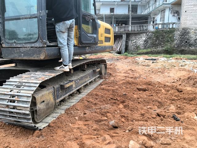 左側履帶整體?（行走機構）