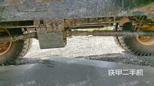 單側(cè)履帶整體（整機(jī)外觀）