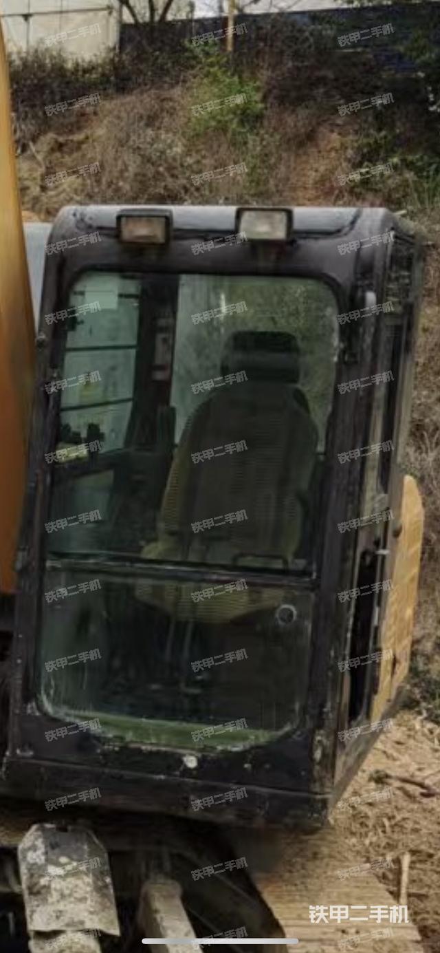 駕駛室整體（整機外觀）