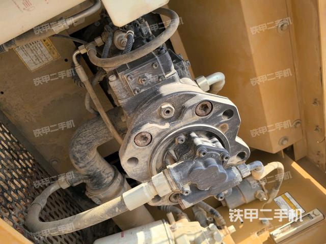 液壓泵斜45?左（大件艙室）