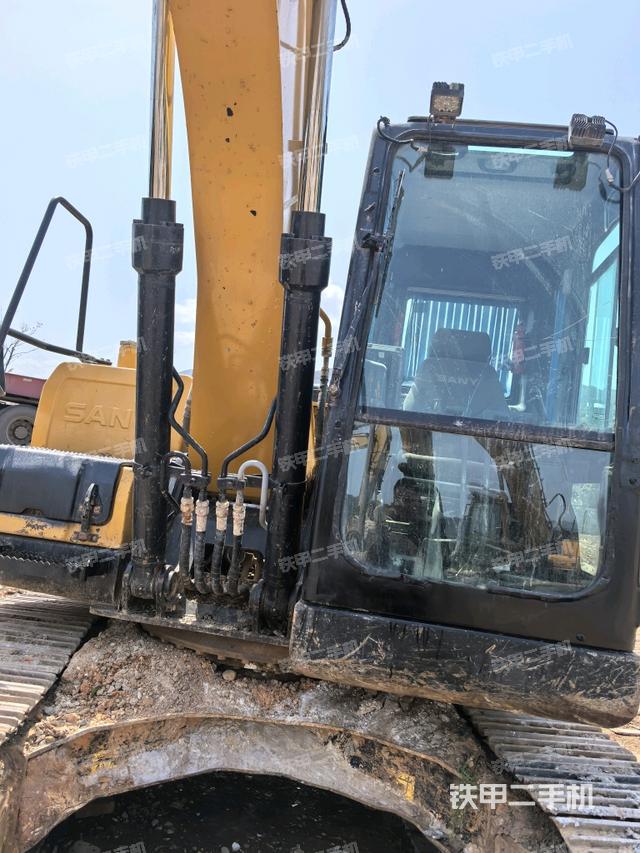 小臂整體右前（工作和回轉(zhuǎn)裝置）