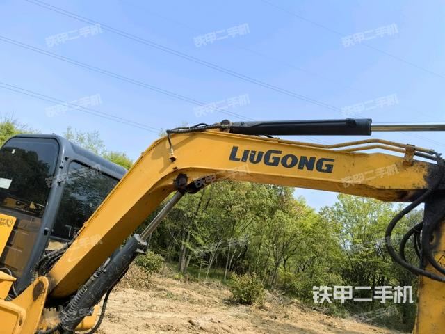 大臂整體?右側(cè)（工作和回轉(zhuǎn)裝置）