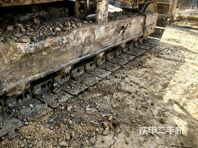 右側(cè)履帶整體?（行走機構(gòu)）