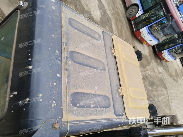 駕駛室頂部俯視（上車部件）