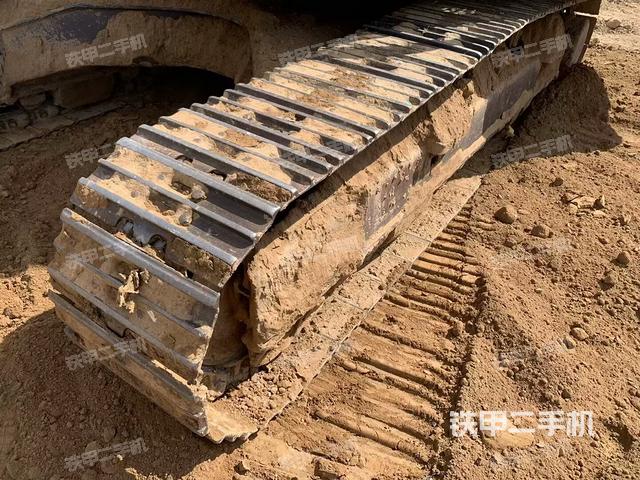 單側(cè)履帶整體（整機(jī)外觀）