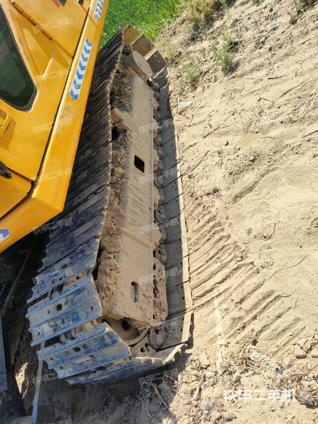 右側(cè)履帶整體?（行走機(jī)構(gòu)）