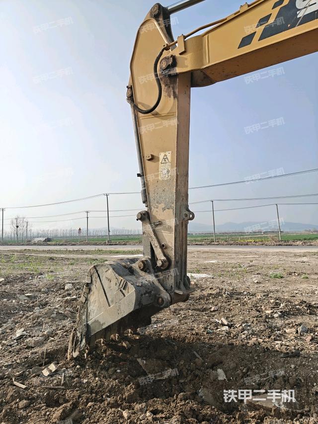 小臂整體左后（工作和回轉裝置）