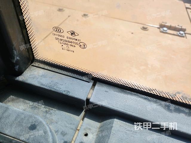 后窗玻璃角標(biāo)(駕駛室部分) 后窗玻璃角標(biāo)(駕駛室部分)