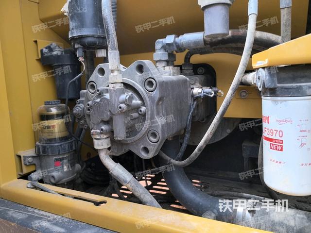 液壓泵斜45?左（大件艙室）