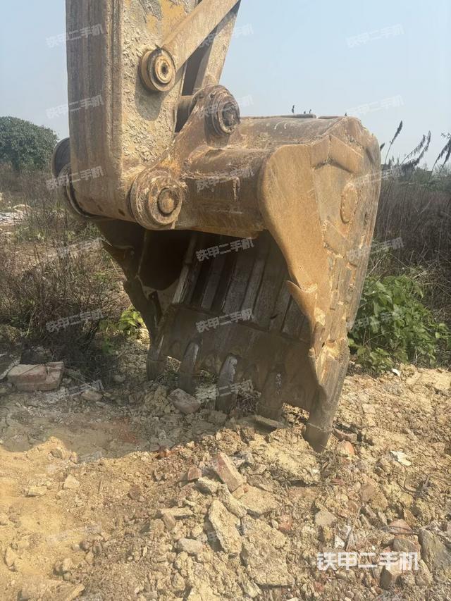 小臂整體左后（工作和回轉裝置）