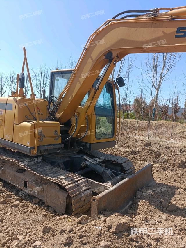 大臂根部?斜（工作和回轉(zhuǎn)裝置）