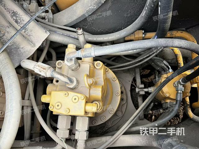 回轉(zhuǎn)馬達(dá)（上車部件）