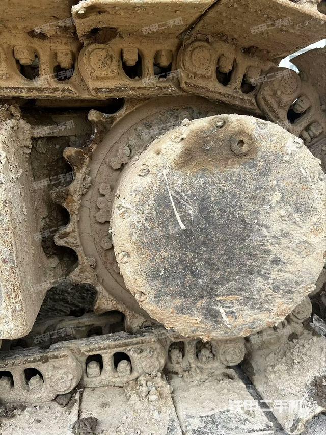 右驅(qū)動(dòng)輪（行走機(jī)構(gòu)）