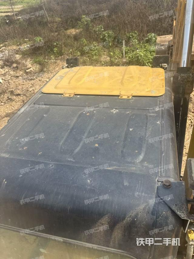 氣門室蓋螺絲特寫（上車部件）