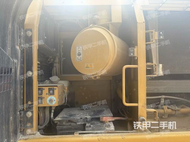 散熱器正面（大件艙室）