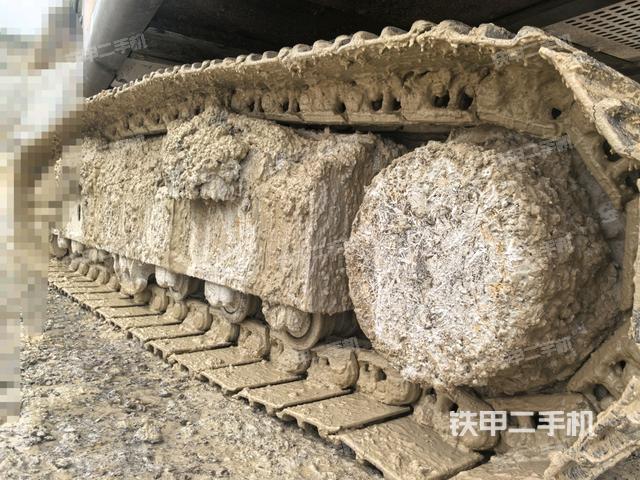 左驅(qū)動(dòng)輪（行走機(jī)構(gòu)）